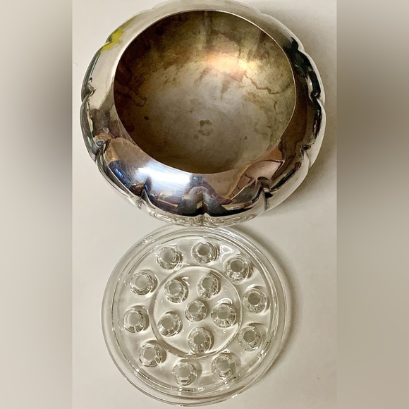 Vintage Primrose E P Copper Silver Plated Rose Bowl with Removable Holed Cover - Picture 15 of 16